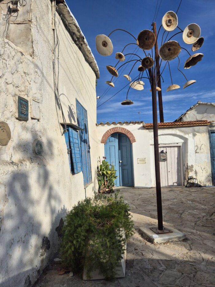 εικόνα Inspiration from stone and sea new works by Cypriot artists in Larnaca