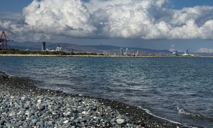 zrzut ekranu 2025 12 20 101426 word2 Limassol Offers Solitude for Self-Reflection