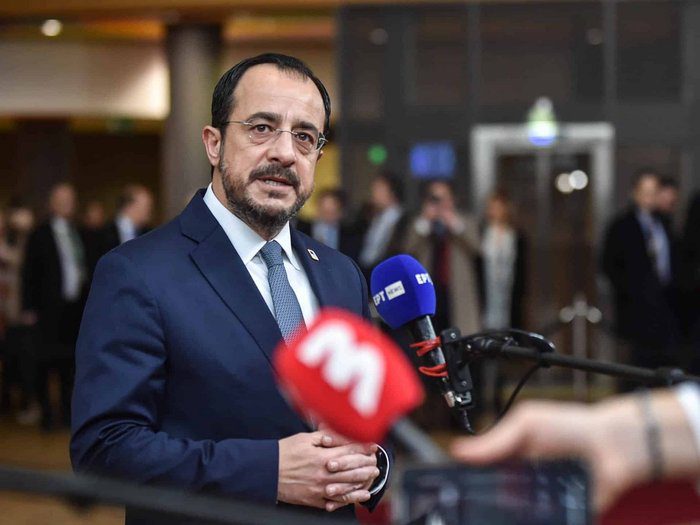 φωτό ΔΙΑΦΑΝΕΙΑ Η ΧΑΣΜΑ Οι μισθοί των κρατικών αξιωματούχων αποκαλύπτονται