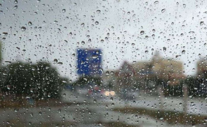 στιγμιότυπο Ασταθής καιρική εικόνα με βροχές καταιγίδες και πτώση θερμοκρασίας