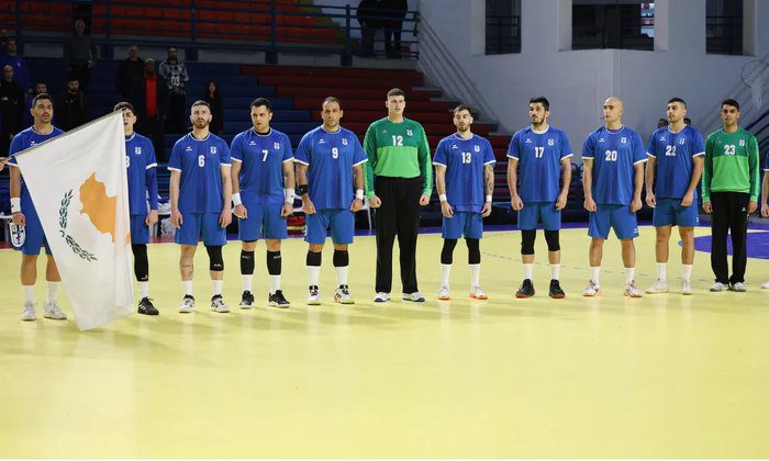 φωτό ΕΘΝΙΚΗ ΧΑΝΤΜΠΟΛ Όλοι καλά στην υγεία τους 23 άτομα επέβαιναν στο