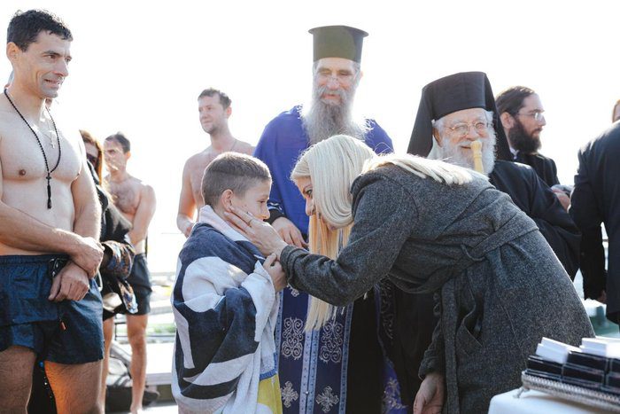 φωτογραφία ΤΙΜΙΟΣ ΣΤΑΥΡΟΣ Αγιασμός κατάδυση και παρατράγουδα Οι χαμένοι